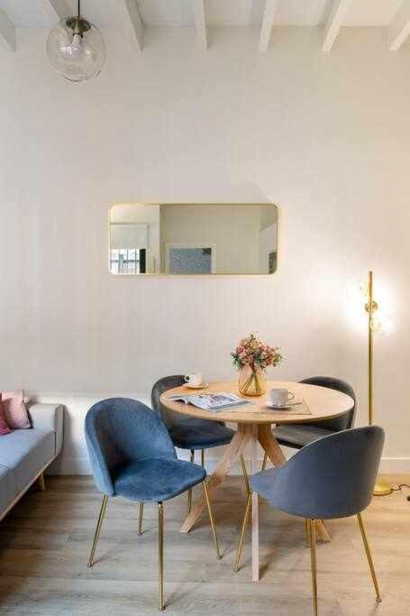 Monkeys Apartments San Roman Deluxe Севилья Экстерьер фото