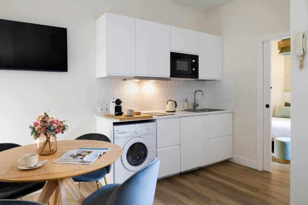Monkeys Apartments San Roman Deluxe Севилья Экстерьер фото